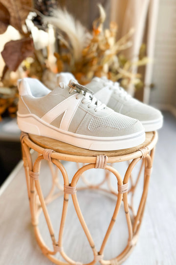 Glenda Off-White Sneakers