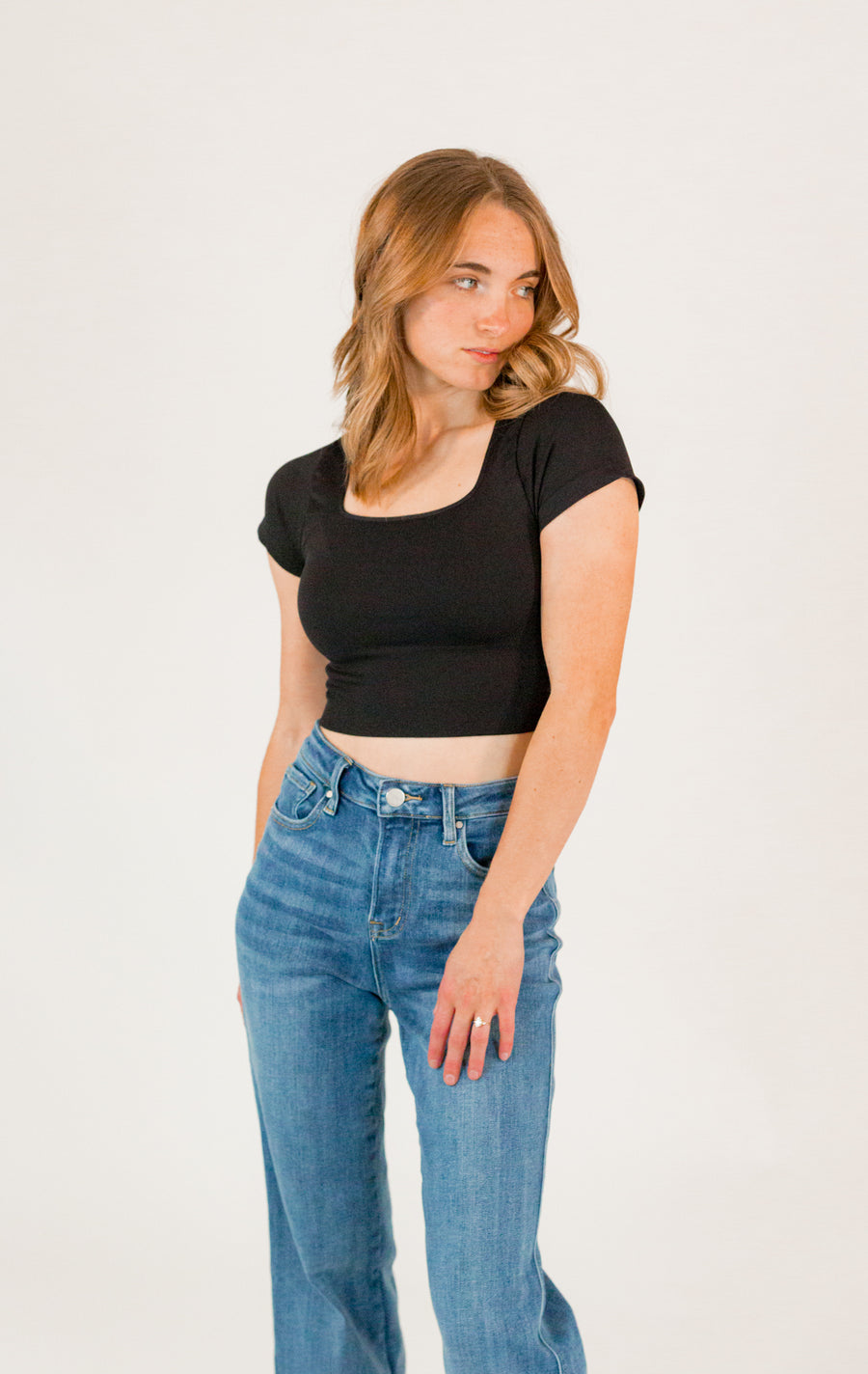 Square Neck Cropped Seamless Tee・Black